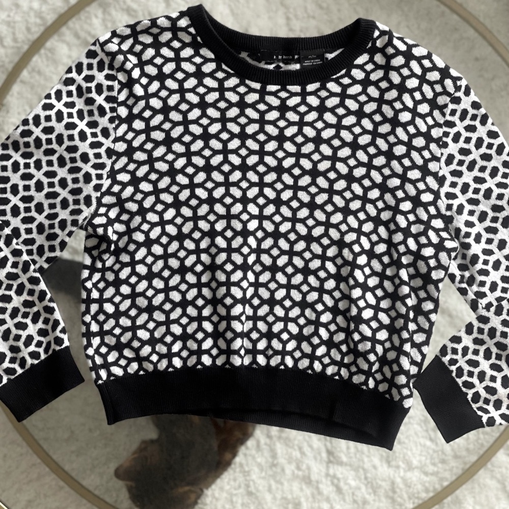 Pattern Crop Sweater